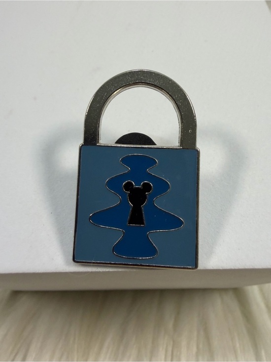 Disney Accessories - 💜3/$15💜 DISNEY TRADING PIN Blue Enamel Lock Charm with Keyhole Silhouette